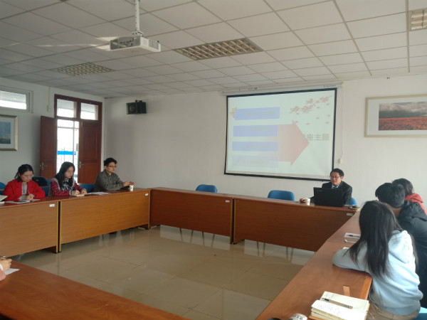 糖心视频
举办研究生学术研究与论文写作讲座